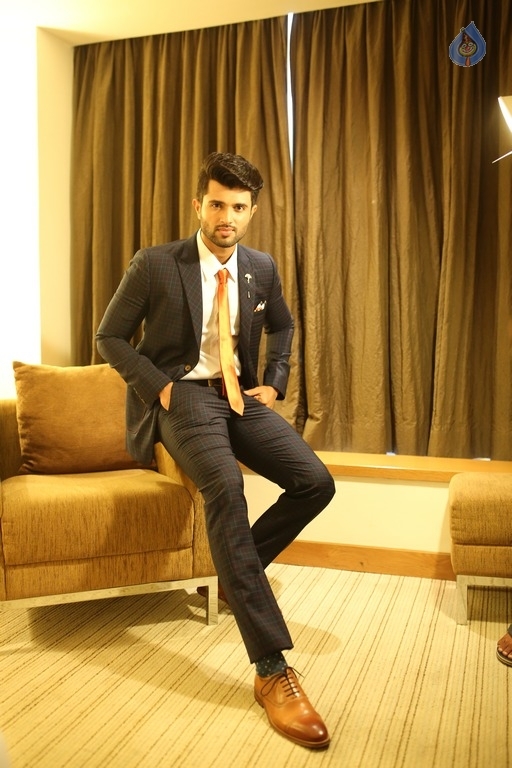 Vijay Devarakonda New Photos - 6 / 10 photos