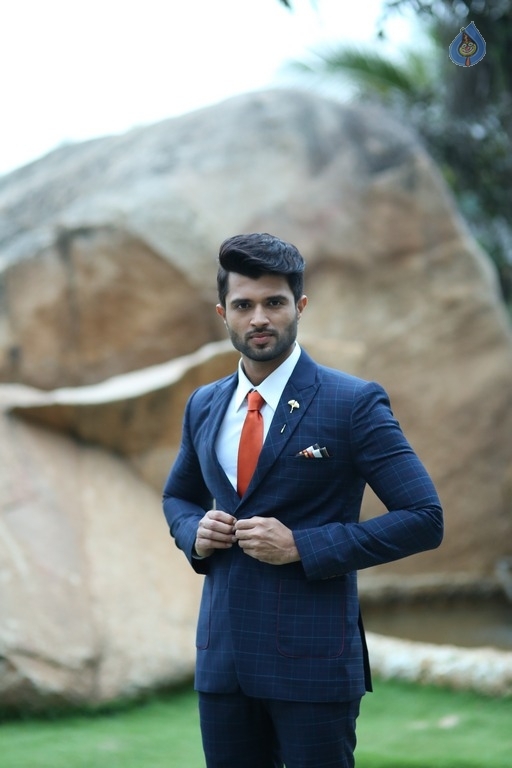 Vijay Devarakonda New Photos - 10 / 10 photos