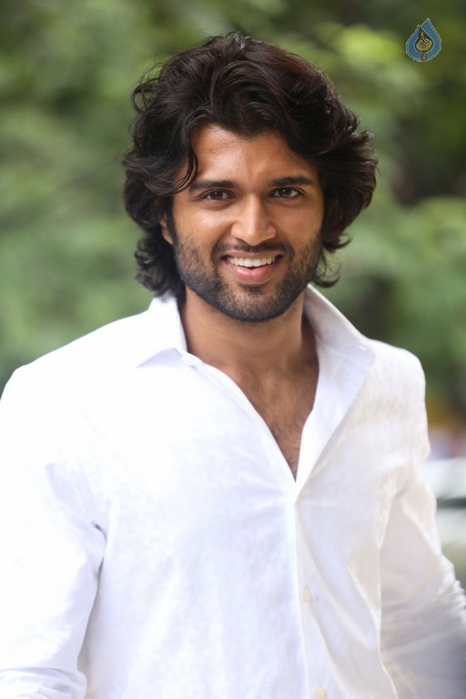 Vijay Devarakonda Photos - 15 / 16 photos