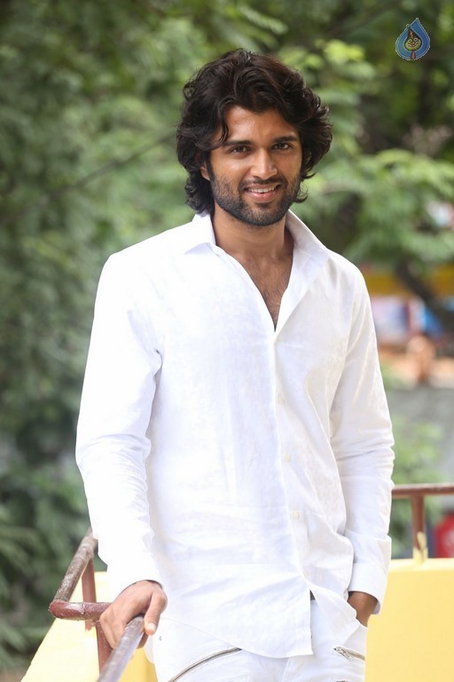 Vijay Devarakonda Photos - 16 / 16 photos