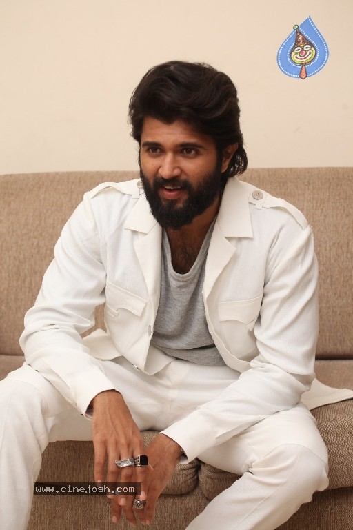 Vijay Devarakonda Photos - 13 / 21 photos