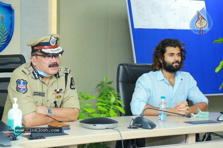 Vijay Deverakonda Interacts Field Level Officers - 26 / 55 photos