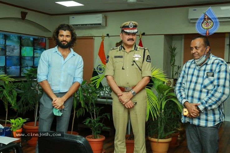 Vijay Deverakonda Interacts Field Level Officers - 38 / 55 photos