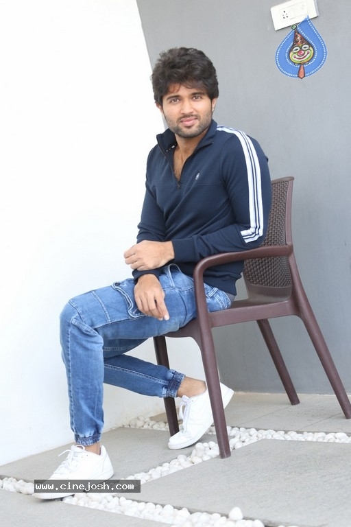 Vijay Deverakonda Interview Photos - 6 / 33 photos