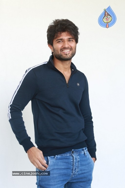 Vijay Deverakonda Interview Photos - 23 / 33 photos