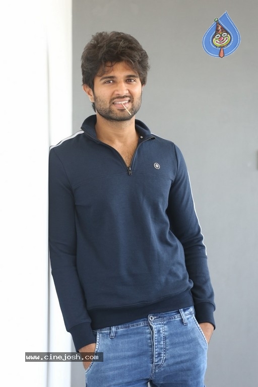Vijay Deverakonda Interview Photos - 28 / 33 photos