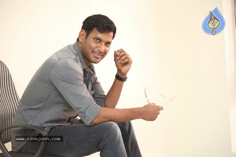 Vishal Interview Photos - 1 / 18 photos