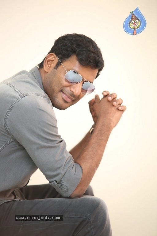 Vishal Interview Photos - 13 / 18 photos