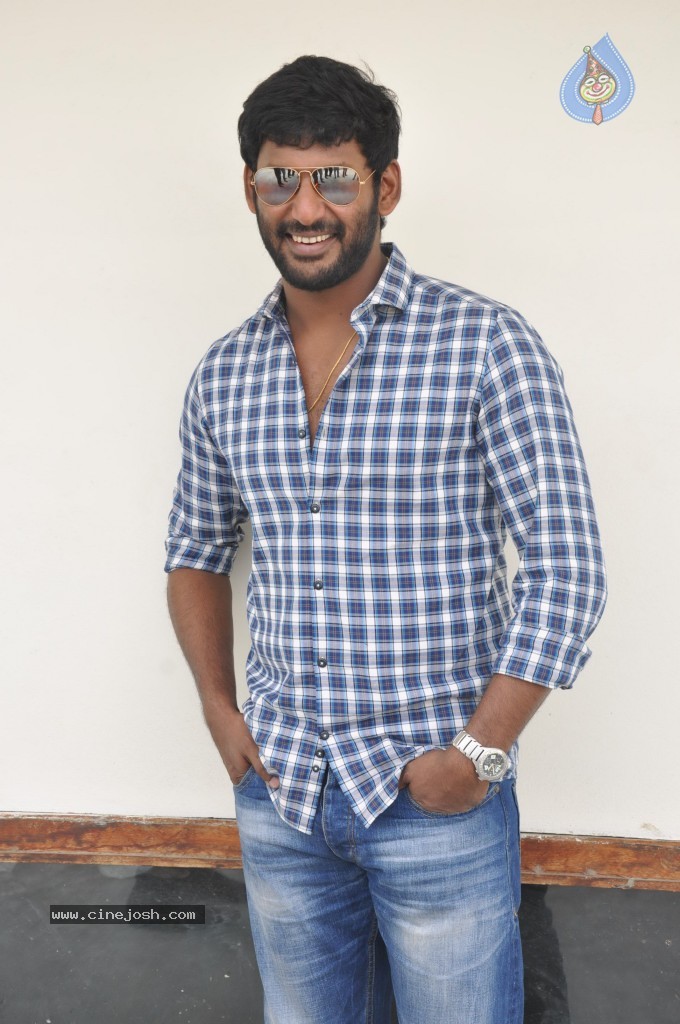Vishal New Stills - 17 / 36 photos