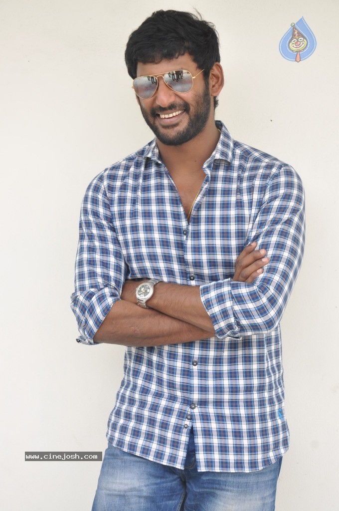 Vishal New Stills - 22 / 36 photos
