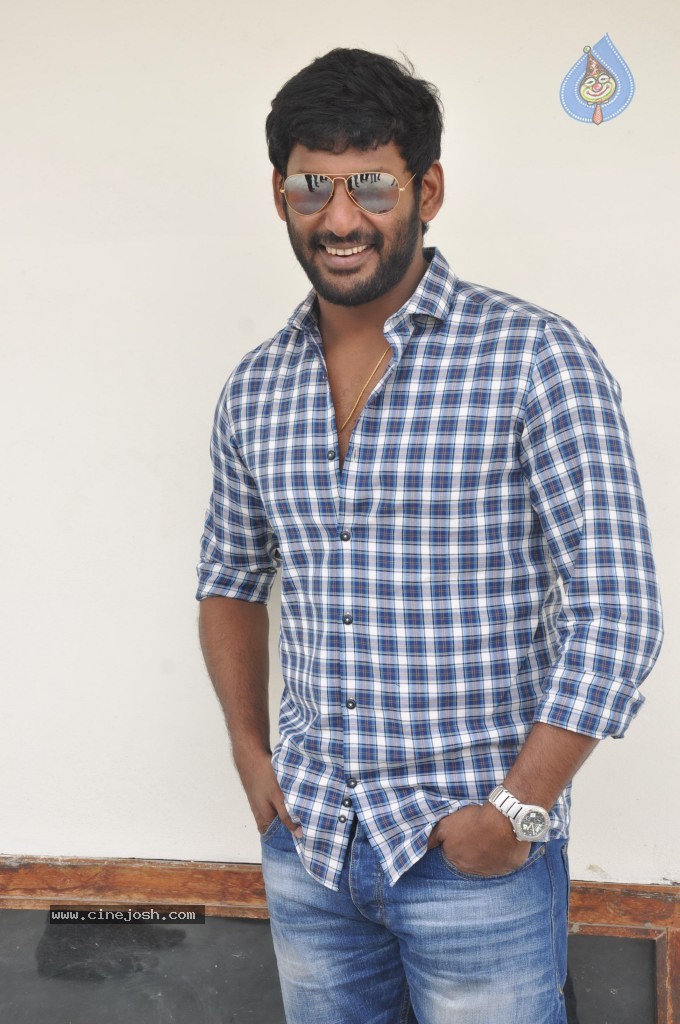 Vishal New Stills - 23 / 36 photos
