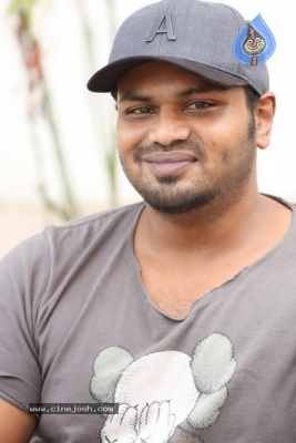 Manchu Manoj Okkadu Migiladu Interview Photos - 20 of 21