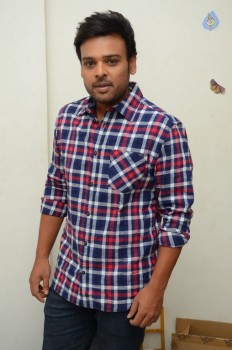 Nawin Vijaykrishna Interview Photos - 9 of 18