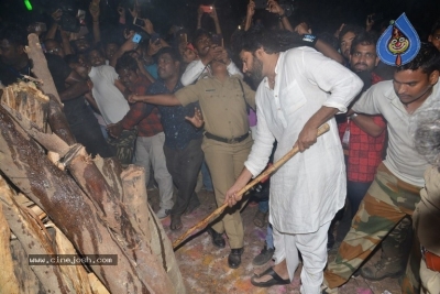 Pawan Kalyan Celebrates Sankranthi In Tenali - 9 of 39