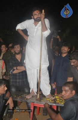 Pawan Kalyan Celebrates Sankranthi In Tenali - 15 of 39