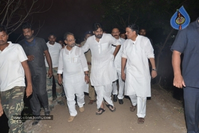 Pawan Kalyan Celebrates Sankranthi In Tenali - 33 of 39