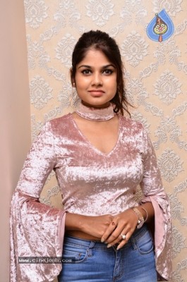 Aanya Images
