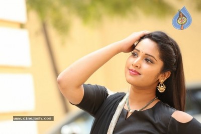 Actress Himansee Chowdary Photos