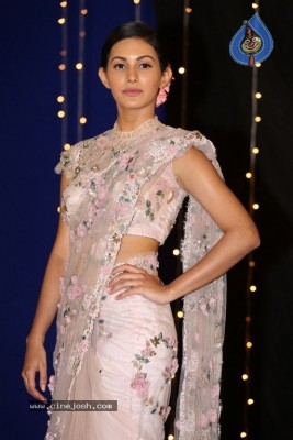 Amyra Dastur Photos