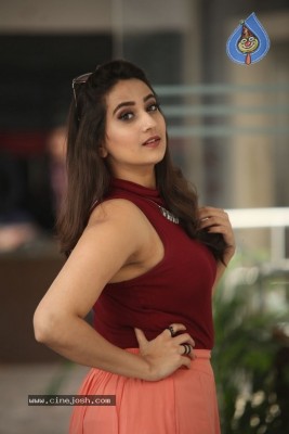 Anchor Manjusha Latest Images