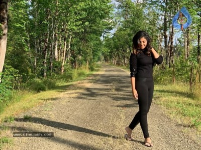 Anjali Pics