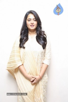 Anushka Latest Stills