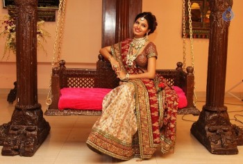 Avani Modi Photos