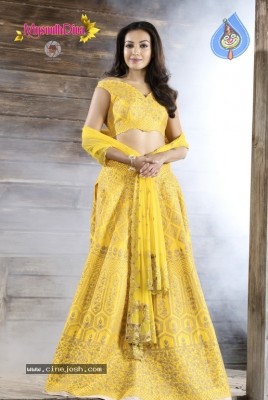 Catherine Tresa Photos