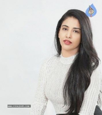 Daksha Nagarkar Stills