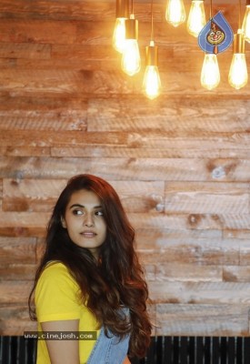 Divyansha Kaushik Photos