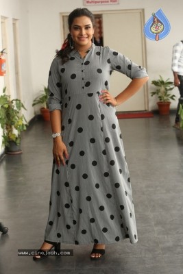 Hari Teja Photos