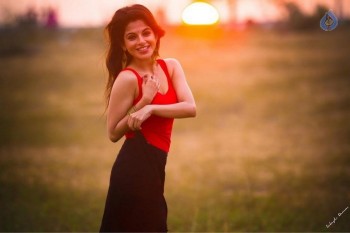 Iswarya Menon New Photos