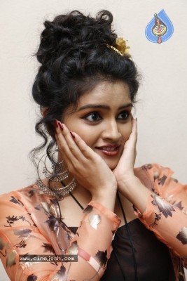 Karonya Katrin Stills