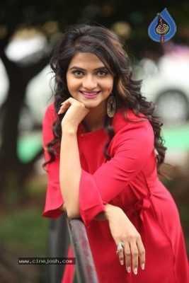 Kashmira Kulkarni Pictures