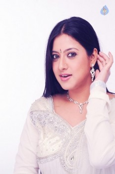 Keerthi Chawla New Photos