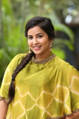 Komali Latest Photos