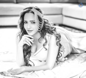 Lakshmi Manchu New Photos