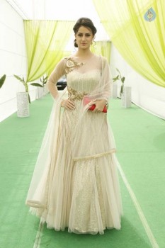 Larissa Bonesi Photos