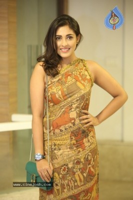 Madhu Shalini New Pics