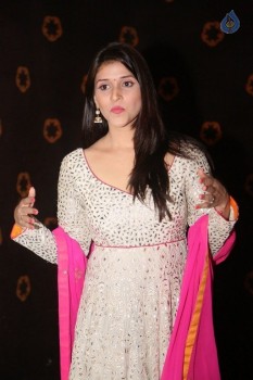 Mannara Chopra at Rogue Audio Launch