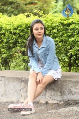 Megha Chowdhury Photos