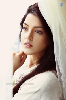 Mehreen Kaur New Gallery