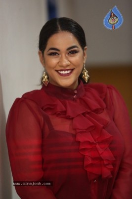 Mumaith Khan Images