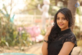 Nithya Shetty New Pics