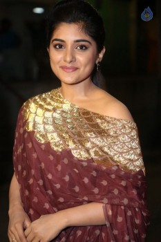 Niveda Thomas at Zee Telugu Apsara Awards
