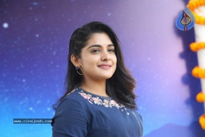 Niveda Thomas Photos