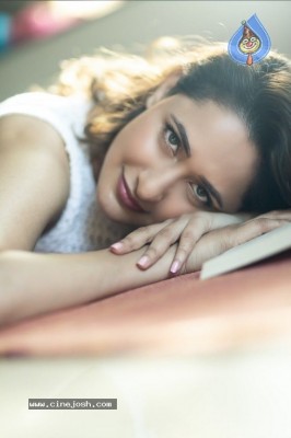 Pragya Jaiswal Photos