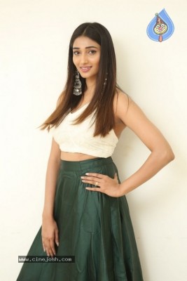 Priya Vadlamani Photos