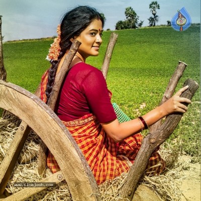 Priyamani Bday Posters Narappa