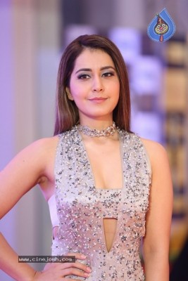 Raashi Khanna at Gaana Mirchi Music Awards